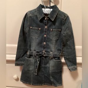 Girls denim dress size 5/6. So cute ☺️